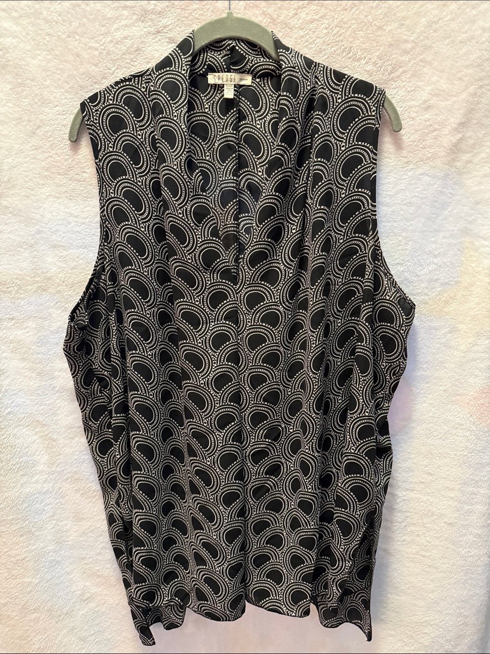Spense Black & White Sleeveless Patterned V-Neck Blouse Size 2X